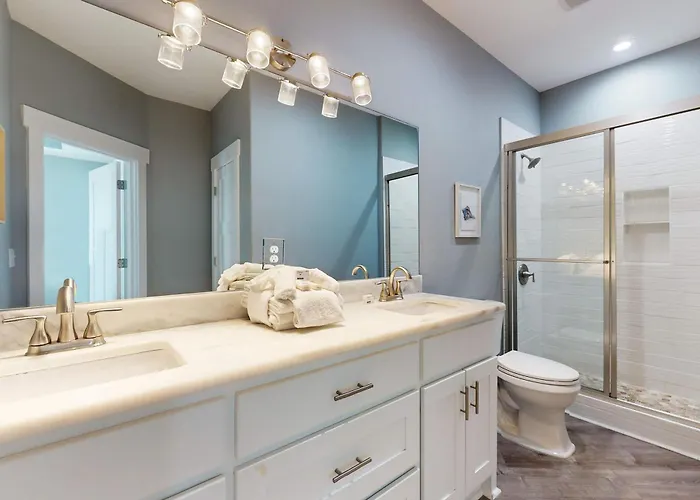 Holiday home Newly Constructed Near The Gulf With Private W&d Grill Shared Pool Ac